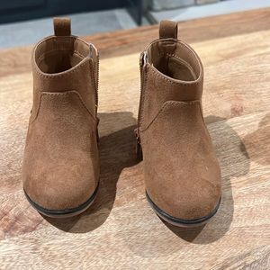 Cat & Jack Sz 6 brown suede boots gently worn.  (Minor spot see photo)